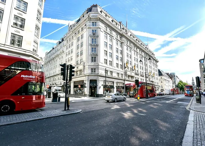 Strand Palace Londra